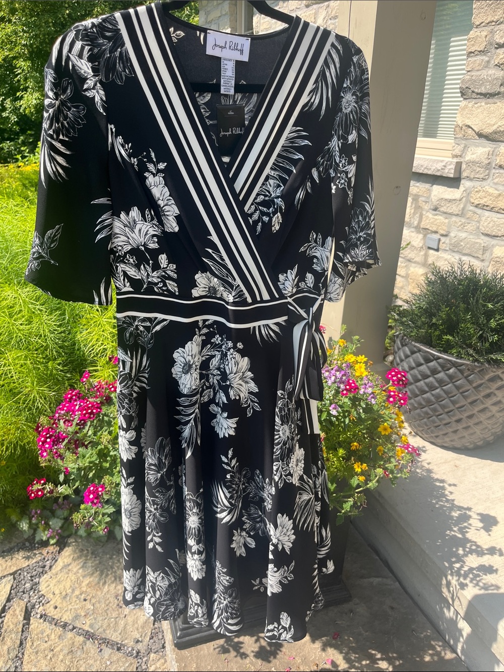 JOSEPH RIBKOFF Black and White A-line Midi Dress with Flutter Sleeves 6 NWT